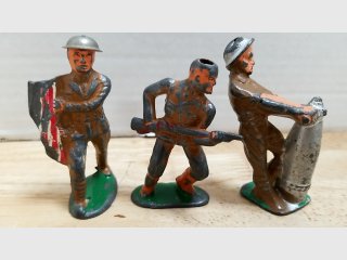 Vintage WWI Lead Soldier Figures, 3.5 in