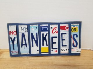 Homemade Yankees sign approx 12 by 8 inch