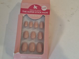 New press on fingernails 
