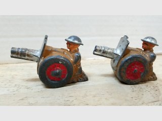Vintage WWI Metal Toy Soldier Machine Guns Pair, 2 in ea