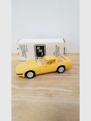 1992 Plastic Collector model car 7 in.