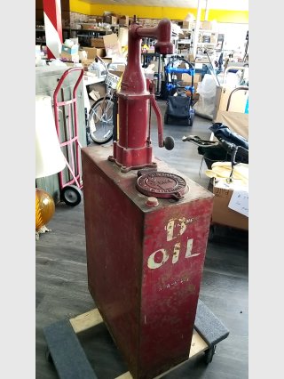 Vintage Sinclair Oil Pump Dispenser, bring help to load 