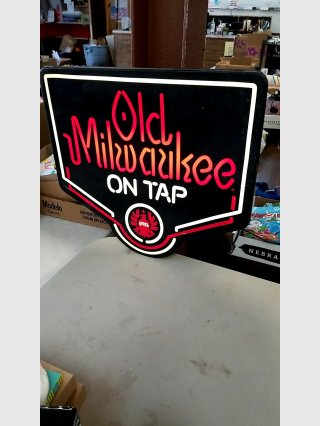 Old 1982 Milwaukee On Tap lighted sign