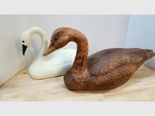 White and Brown Goose Decor, exc cond, largest 20 in, composite