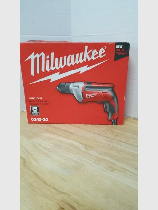 New Milwaukee 3/8 drill, Never been used 