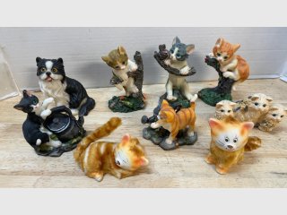 Composite cat figures, good cond, 5 in