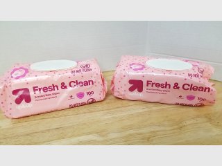 New Up&Up Scented Baby Wipes