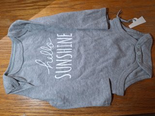 New baby size 6-9 months