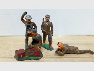 WWI Metal toy soldiers, 3 in