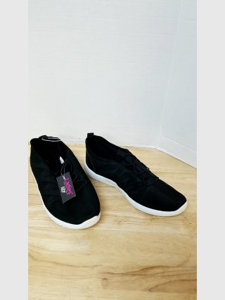 New Black Ladies Pro Sneakers size 9