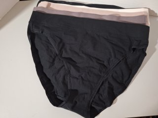 5 pair of ladies underwear size large 