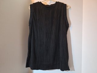 New ladies size large clothing