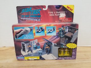 Star Trek set, 10 by 9 inch, type II phaser