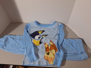 Youth size 6 Bluey pajamas, small hole by collar