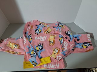 Youth size 6 Bluey pajamas, small hole by collar