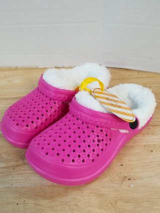 GirlClogs with White Fur Lining size 11