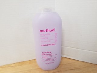 New hydrating body wash 18 oz
