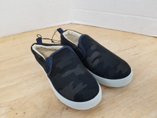 New toddler boy size 8 shoes