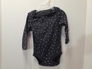 Baby size 3-6 mths onsie 