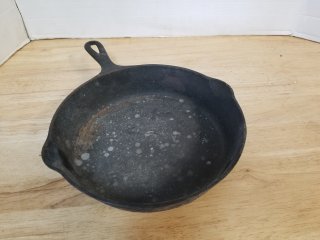 Cast iron pan 10 by 2 inch 