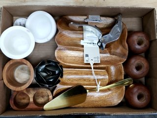 New Assorted kitchen tools and wooden bowls