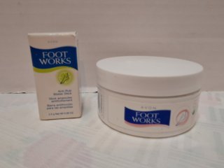 Avon Foot Works foot care set