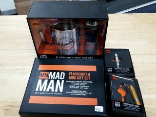 New Flashlight & Mug Gift Set