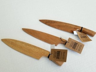 3 new wooden knives, 9 in