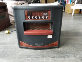 Infrared heater, does not have wheels 