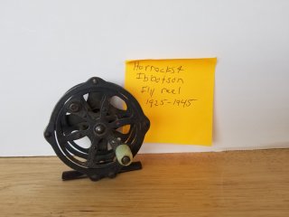 Vintage fly reel approx 3 by 3 inch