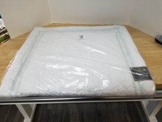 New bath rug 40 by 24 inch 