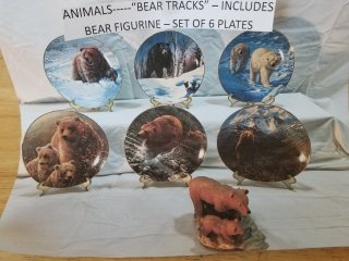 Collectible plate set, mint in boxes, bear figurine