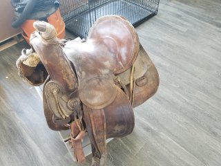 SADDLE, seat approx 14 inch, see pictures for markings