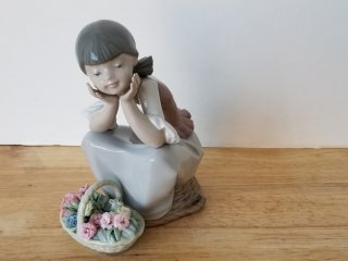 Lladro porcelain figurine, exc condition, approx 7 inch tall 