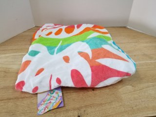 New beach towel 62 by 32 inch