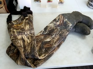 Cabelas Camo Chest Waders, 10R, good cond