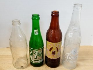 Vintage soda and root beer bottles, Good cond