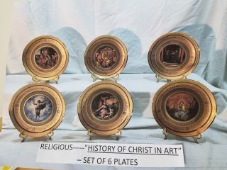 Collectible plate set, mint in boxes 