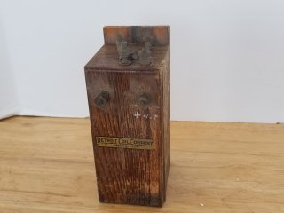 Vintage spark coil, F7996, Detroit coil co, 7 by 3 by 3 inch 