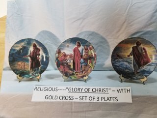 Collectible plate set, mint in boxes 