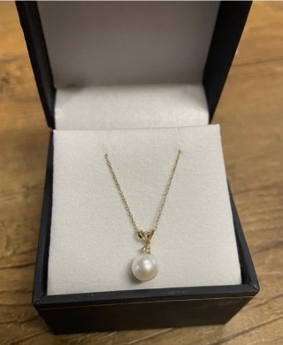 Item #39 — Marked 10K Yellow Gold Necklace freshwater pearl pendant photo 2 of 2