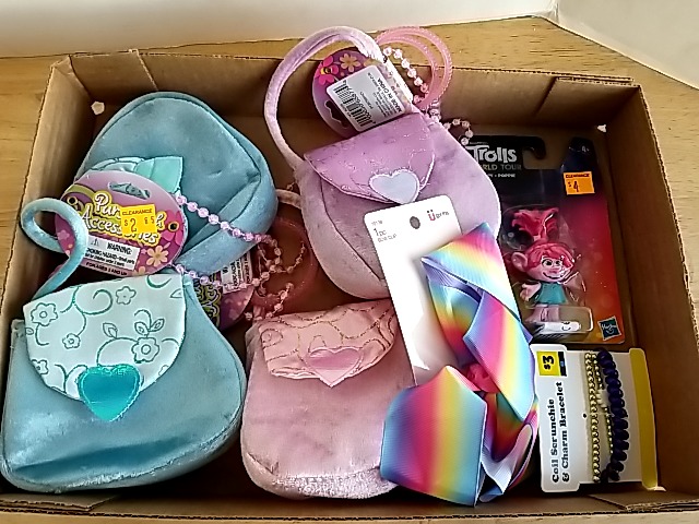 Item #519 — New Kids purse & bracelet toy bundle