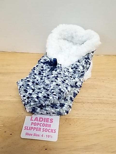 Item #206 — New Popcorn Slipper Socks Size 4-10.5