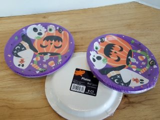 Item #291 — Halloween Paper Plates 8ct photo 1 of 2