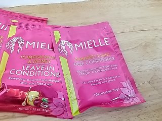 Item #495 — New Mielle Leave-In Conditioner Packets photo 2 of 2