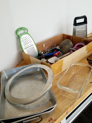 Item #259 — KITCHENWARE with glass bakeware photo 4 of 4