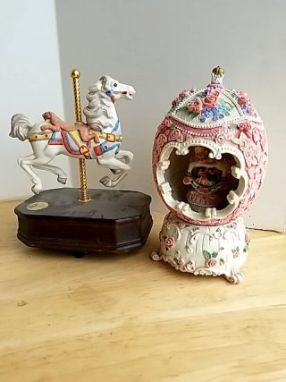 Item #105 — Vintage Carousel Music Boxes photo 2 of 5