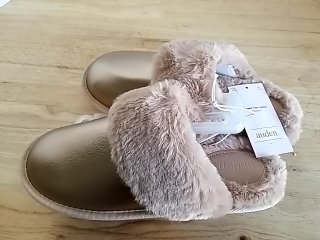 Item #436 — New Faux Fur Slide Slippers, 7-8 photo 1 of 3