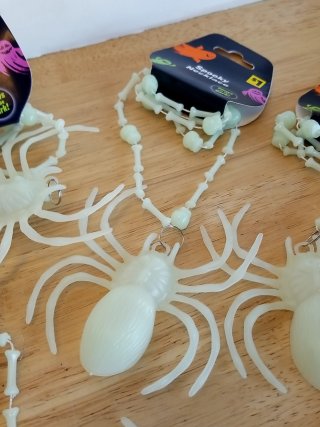 Item #311 — Glow-in-Dark Halloween Necklaces photo 4 of 4