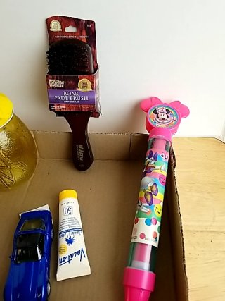 Item #146 — Kids' Toy & Personal Care Lot photo 2 of 4
